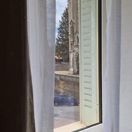 A 2 Pas De La Basilique Appartement Bourg-en-Bresse